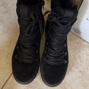 Rieker Black w/red Total Grip Shoes